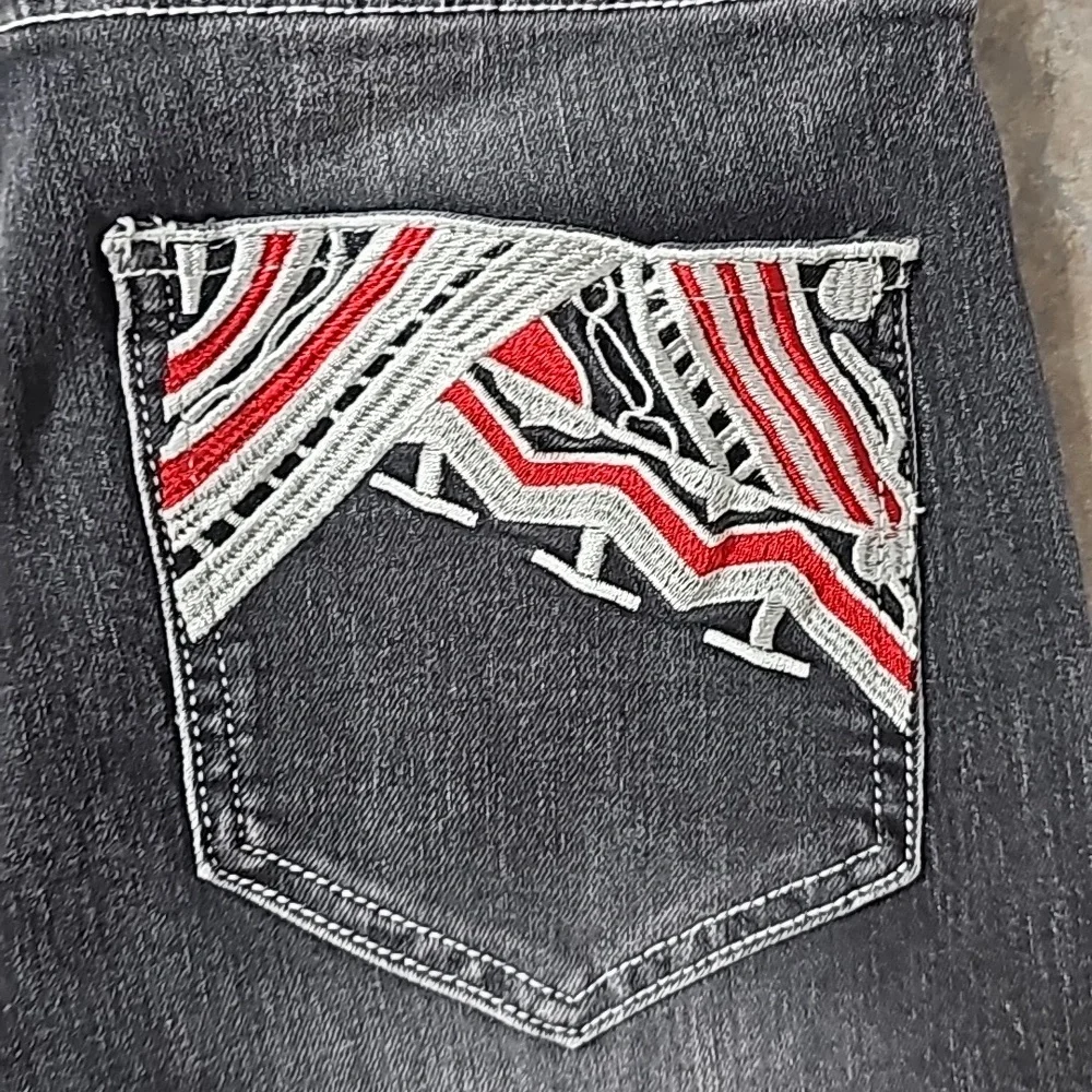 Black Jeans Embroidered Back Pockets Bootcut Denim Pants Medium Mid Rise Stretch